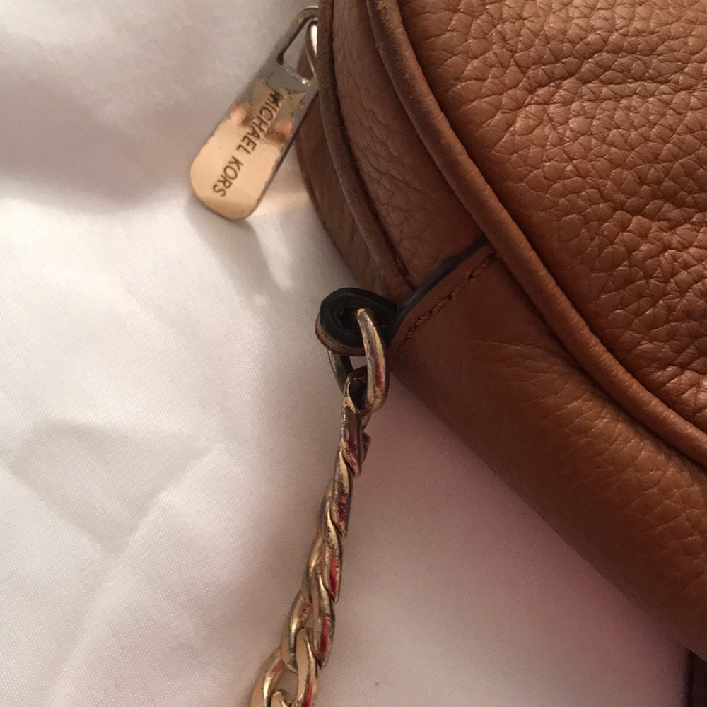 Michael Kors Crossbody - Picture 5 of 8